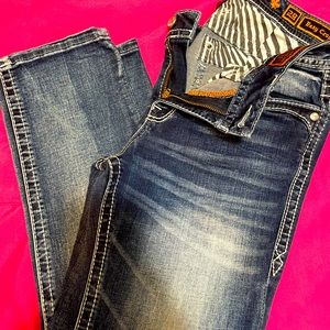 Rock Revival~Lam Easy Crop,  mid-rise Size 29